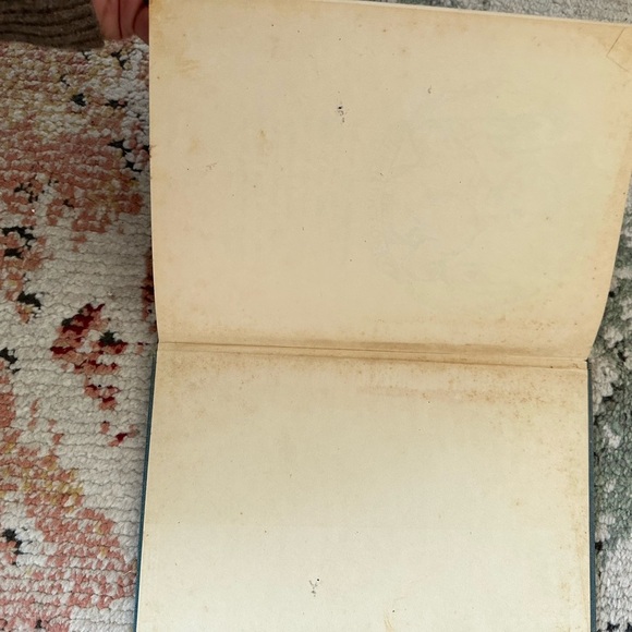 1953 God Loves You: Our Family's Favorite Stories and Prayers Vintage 1953 - Picture 11 of 11